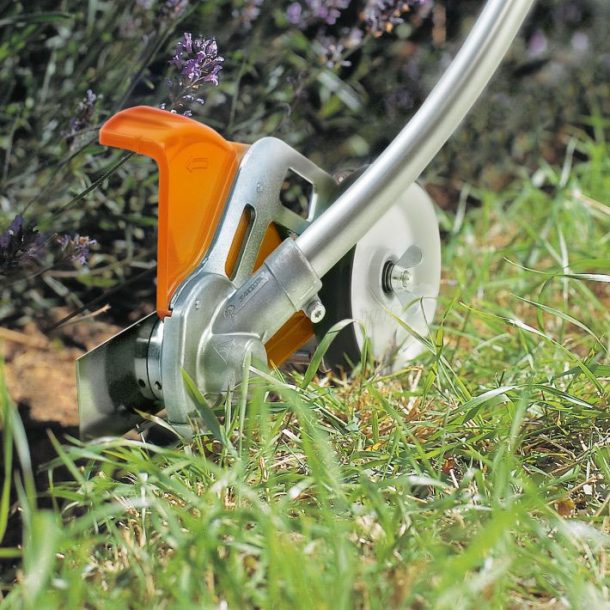 STIHL FCB-KM KANTENSNIJDER
